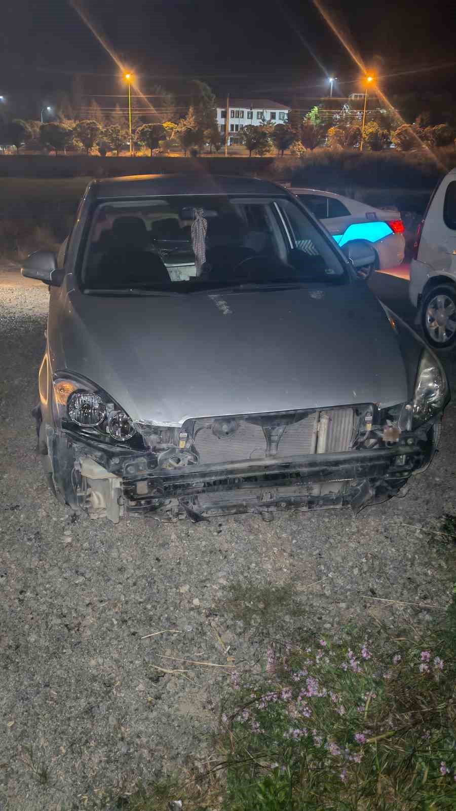 boluda yon levhasina carpip kacan alkollu surucu kamerada bulundu 1 IPPjT365