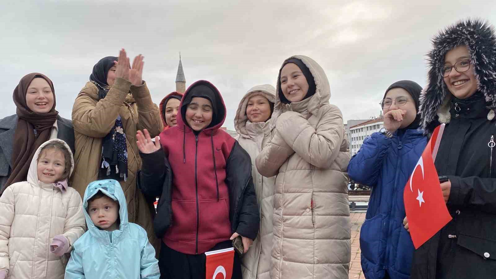 boluda yuzlerce kisi ramazan alayi yuruyusunde bulustu 6 KvVeswGu