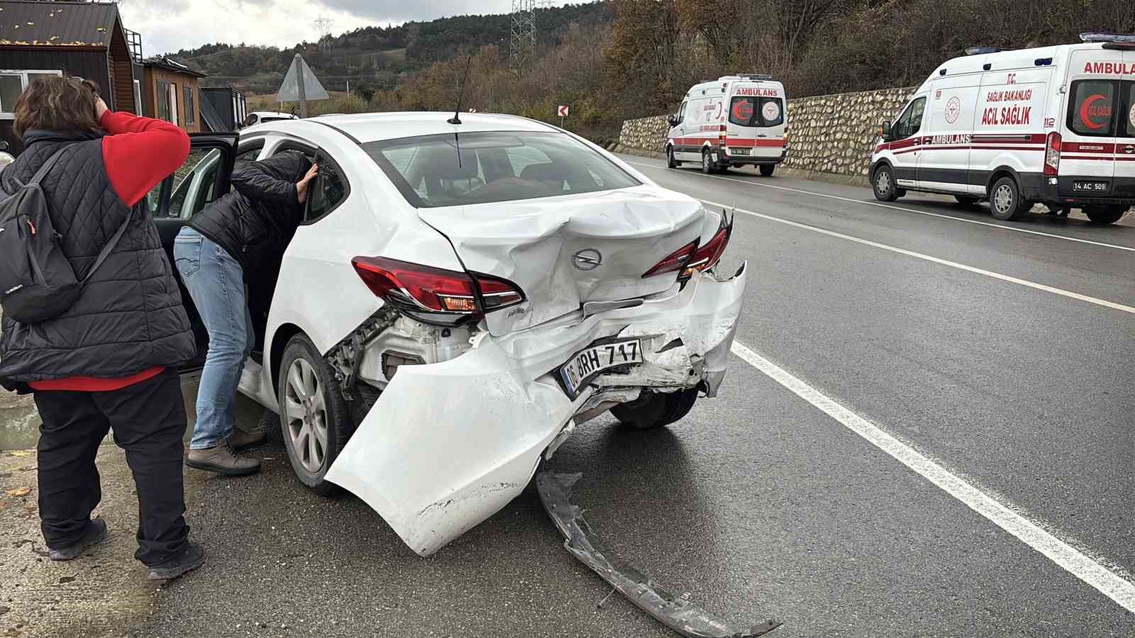 boluda zincirleme kaza 3 yarali 2 a6cSDh1Z