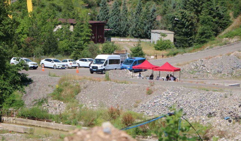 boludaki-maden-faciasinda-1-tutuklama-iscinin-cansiz-bedenini-cikarma-calismalari-suruyor-mvr89wii.jpg