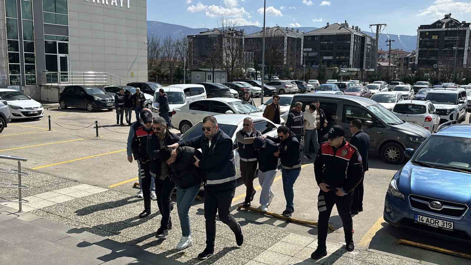 boludaki silahli saldirinin failleri bursada operasyonla yakalandi polis 300 saat kamera izledi 3 8WbLsMPE