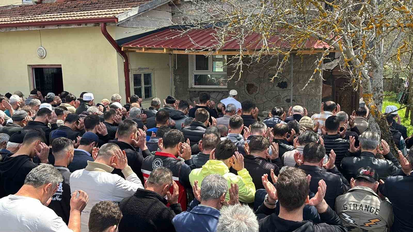boludaki vahsetin sebebi lohusa depresyonu mu 2
