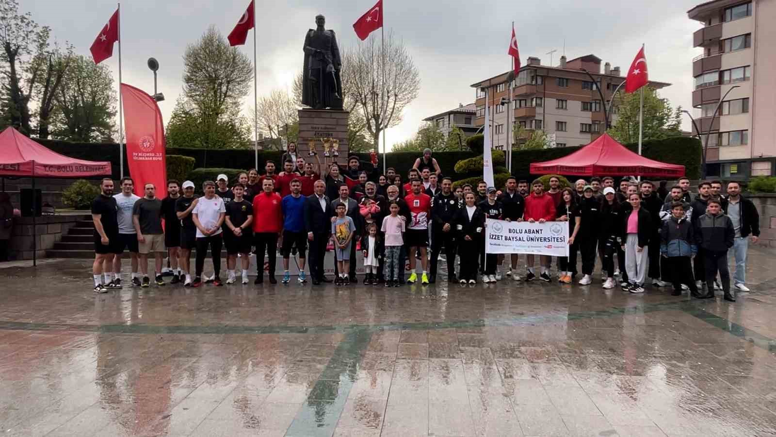 ’Bolu’nun babası’ İzzet Baysal anısına düzenlenen "Şükran Günleri" koşuyla başladı 7 bolunun babasi izzet baysal anisina duzenlenen sukran gunleri kosuyla basladi 3 TadHsui8