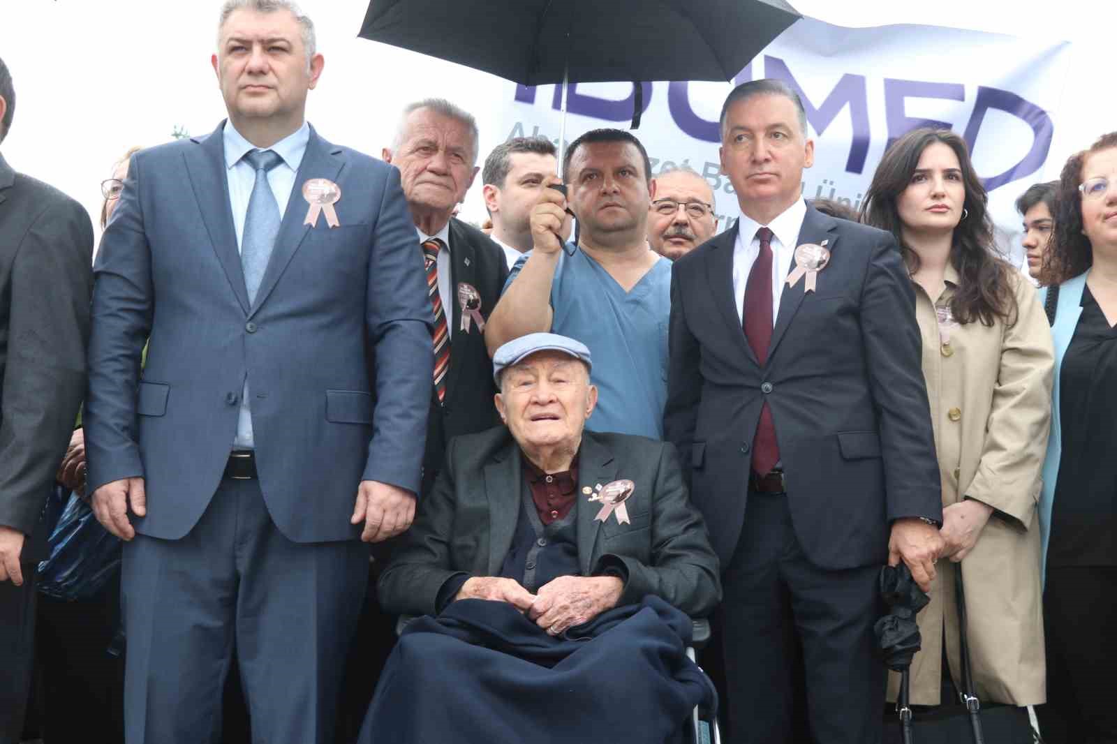 ‘Bolu’nun Babası’ İzzet Baysal törenle anıldı 9 bolunun babasi izzet baysal torenle anildi 5 Carv8EdE
