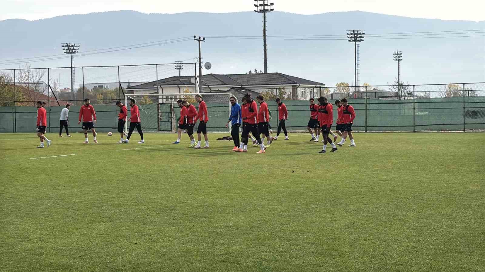 boluspor teknik direktoru arslan ayaklarimiz yere saglam basiyor 1 HmYsqBPj