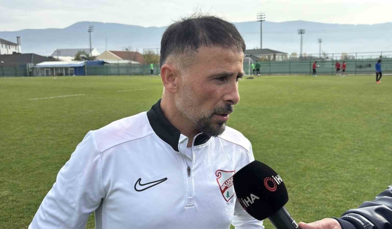 boluspor-teknik-direktoru-arslan-ayaklarimiz-yere-saglam-basiyor-feqXgW8F.jpg