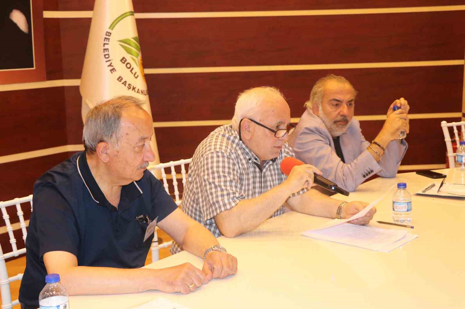 Boluspor’da Erdal Bayrak yeniden başkan seçildi 6 bolusporda erdal bayrak yeniden baskan secildi 2 hqJufQra