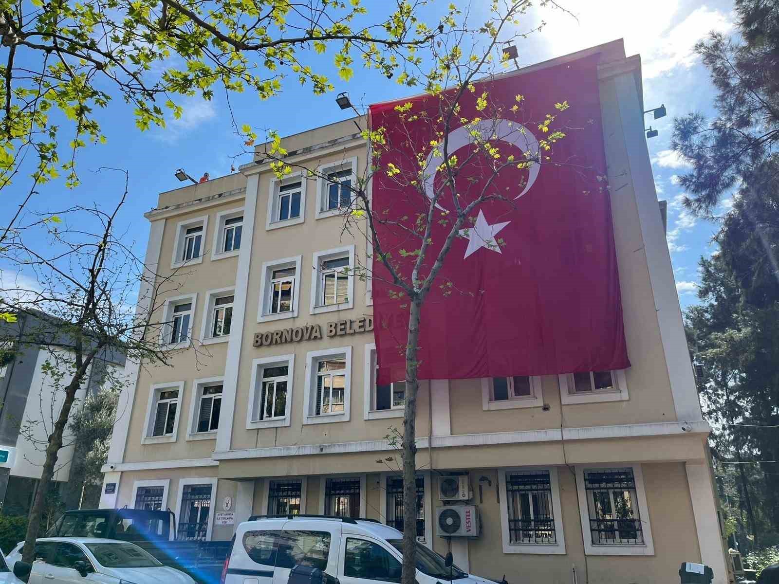 Bornova Belediye Başkanı Eşki adliyeye sevk edildi 5 bornova belediye baskani eski adliyeye sevk edildi 1 tDBSNfEe