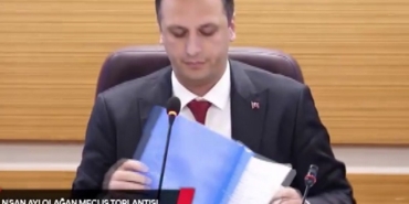 bornova-belediye-baskani-eski-adliyeye-sevk-edildi-aMaGmsXc.jpg