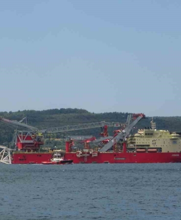 boru-doseme-gemisi-jsd-6000-canakkale-bogazindan-gecti-CptV5f9u.jpg