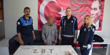 bos-cebi-olmayan-dilencinin-uzerinden-2-bin-tl-para-cikti-4Cp35Ozm.jpg