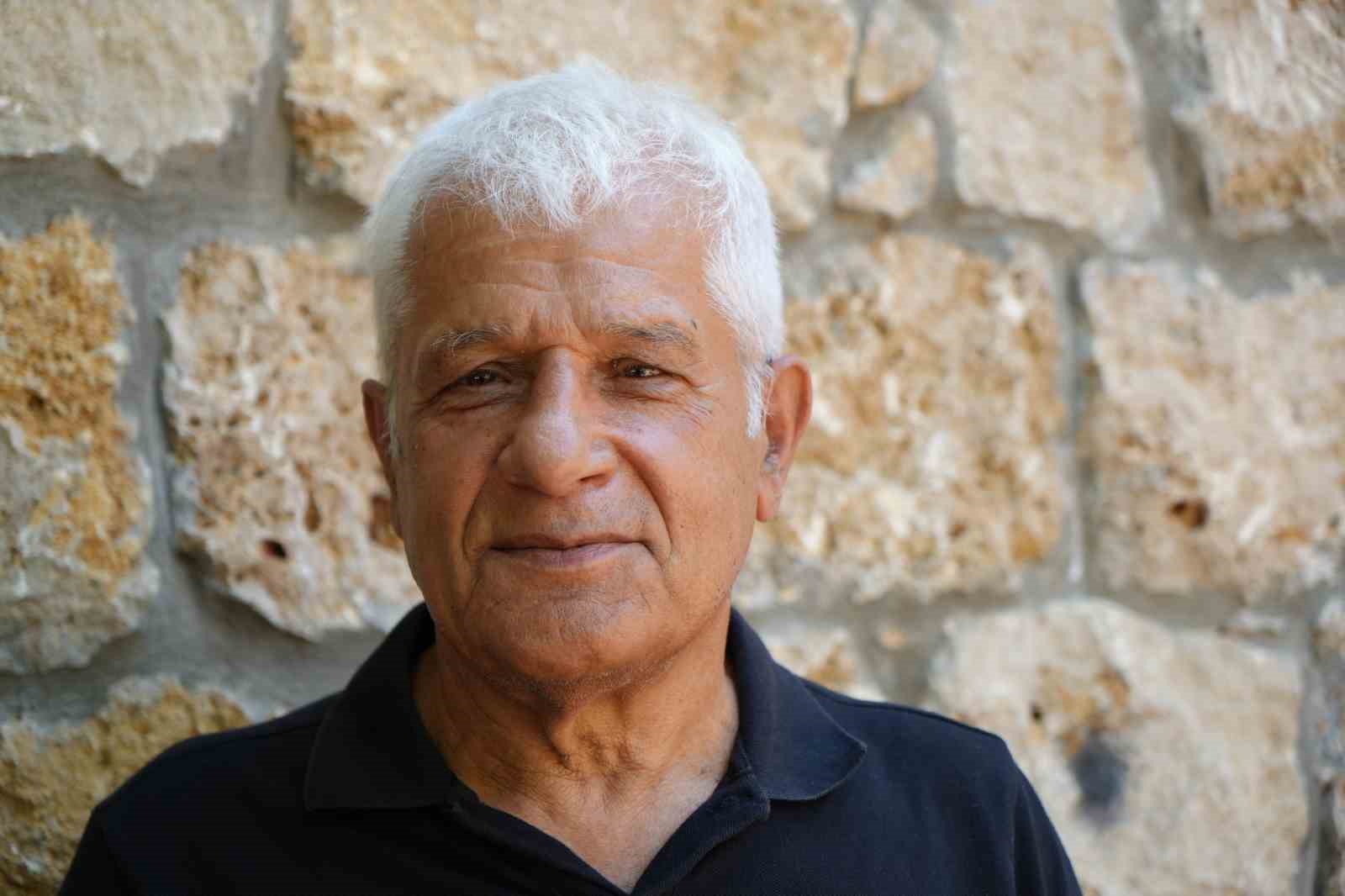 bos cop konteynerinin etrafinin atiklarla kaplandigini goren profesorden sert tepki 3 jD2DeF7i