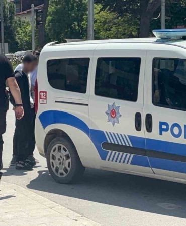 bosanma-asamasinda-karisini-bicaklayacakti-polis-tam-zamaninda-mudahale-etti-uWX3N3CL.jpg