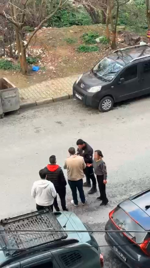 bosanma asamasinda oldugu esinin sevgilisine sokakta bicakla saldirdi 4 H76vX5pu