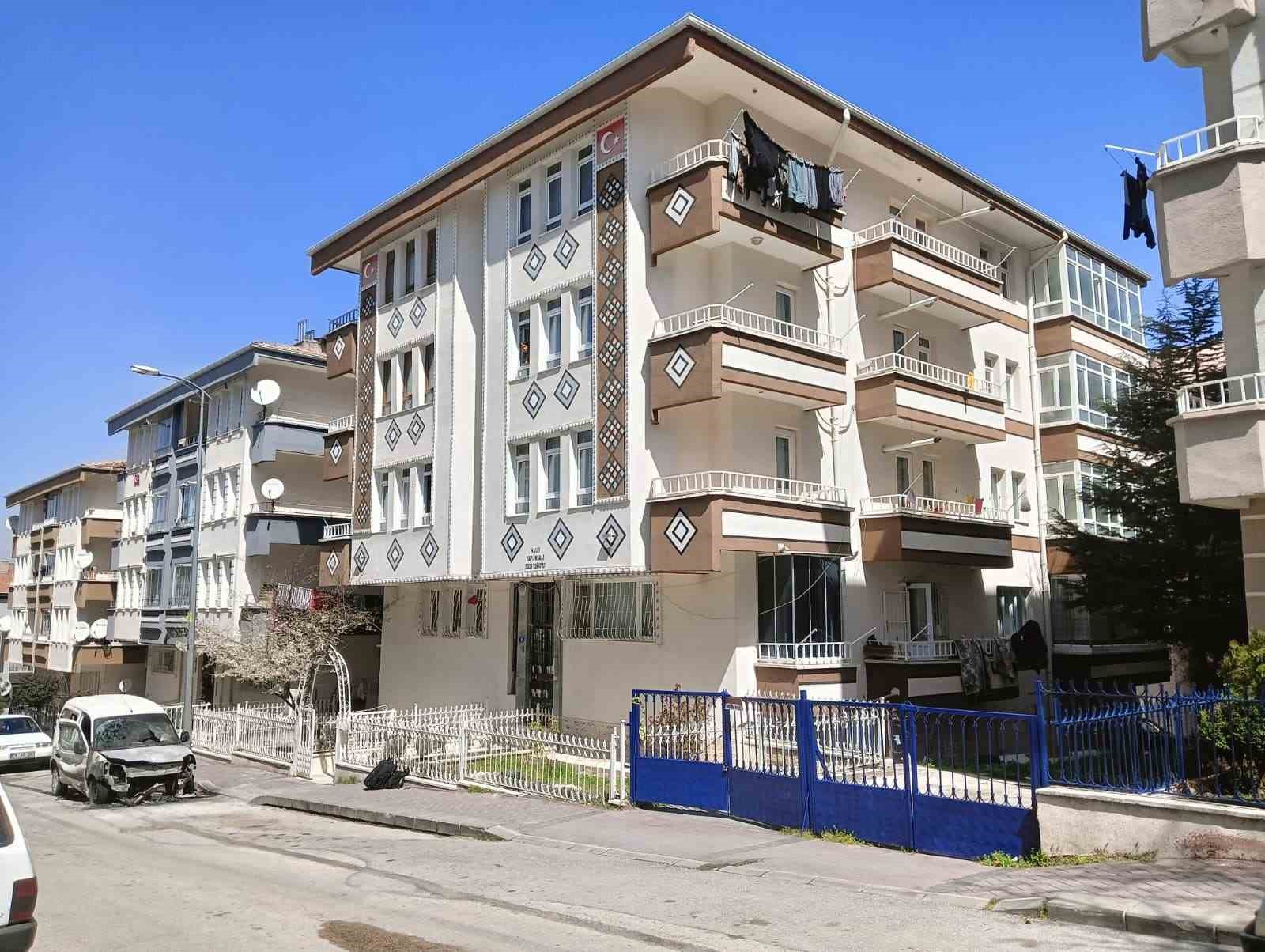 bosanma asamasindaki esi tarafindan evi kursunlandi araci yakildi 6 HYg8WL5w