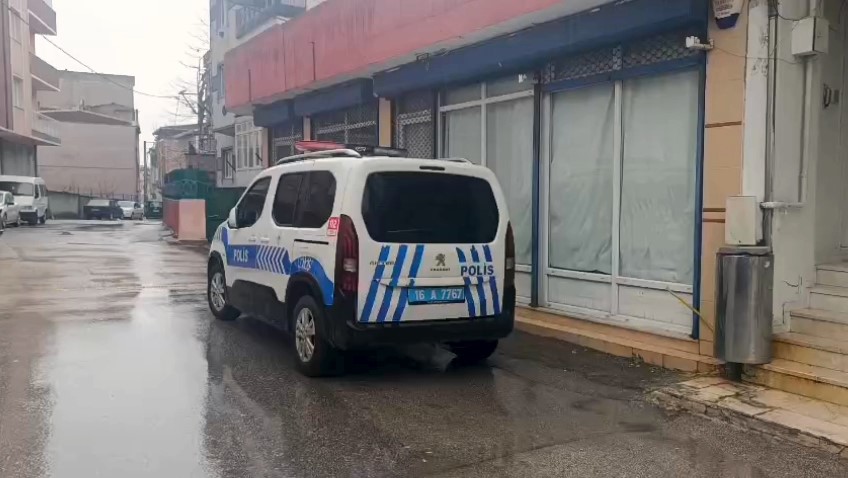 bosanma asamasindaki esi tarafindan silahla vurulan kadin agir yaralandi 1