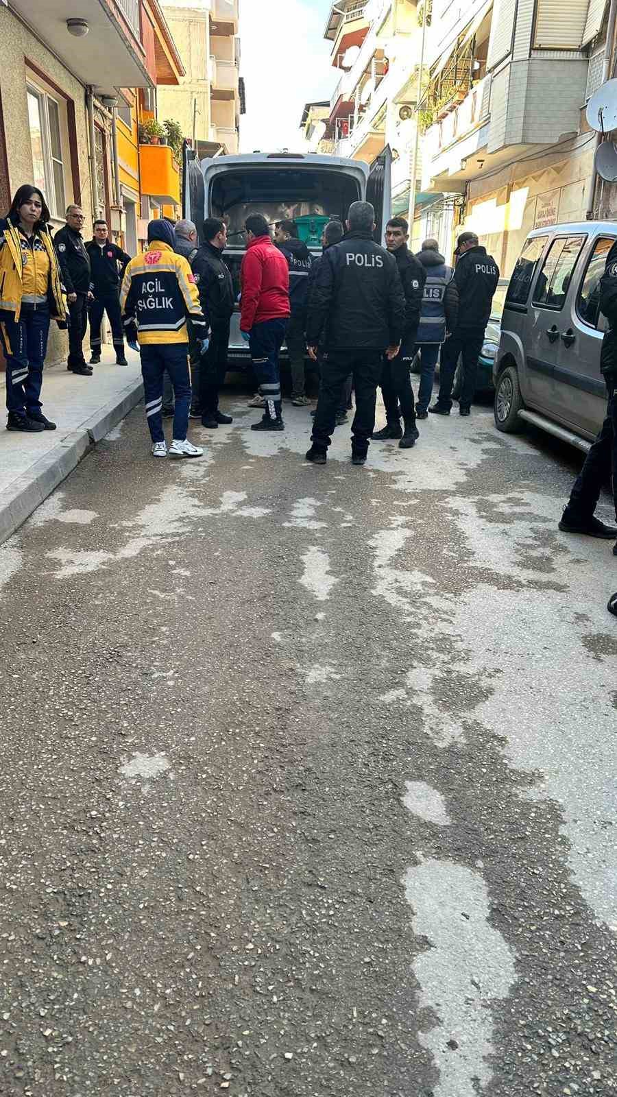 Boşanma aşamasındaki eşini sokak ortasında öldürdü 5 bosanma asamasindaki esini sokak ortasinda oldurdu 1 7O6zwmIq