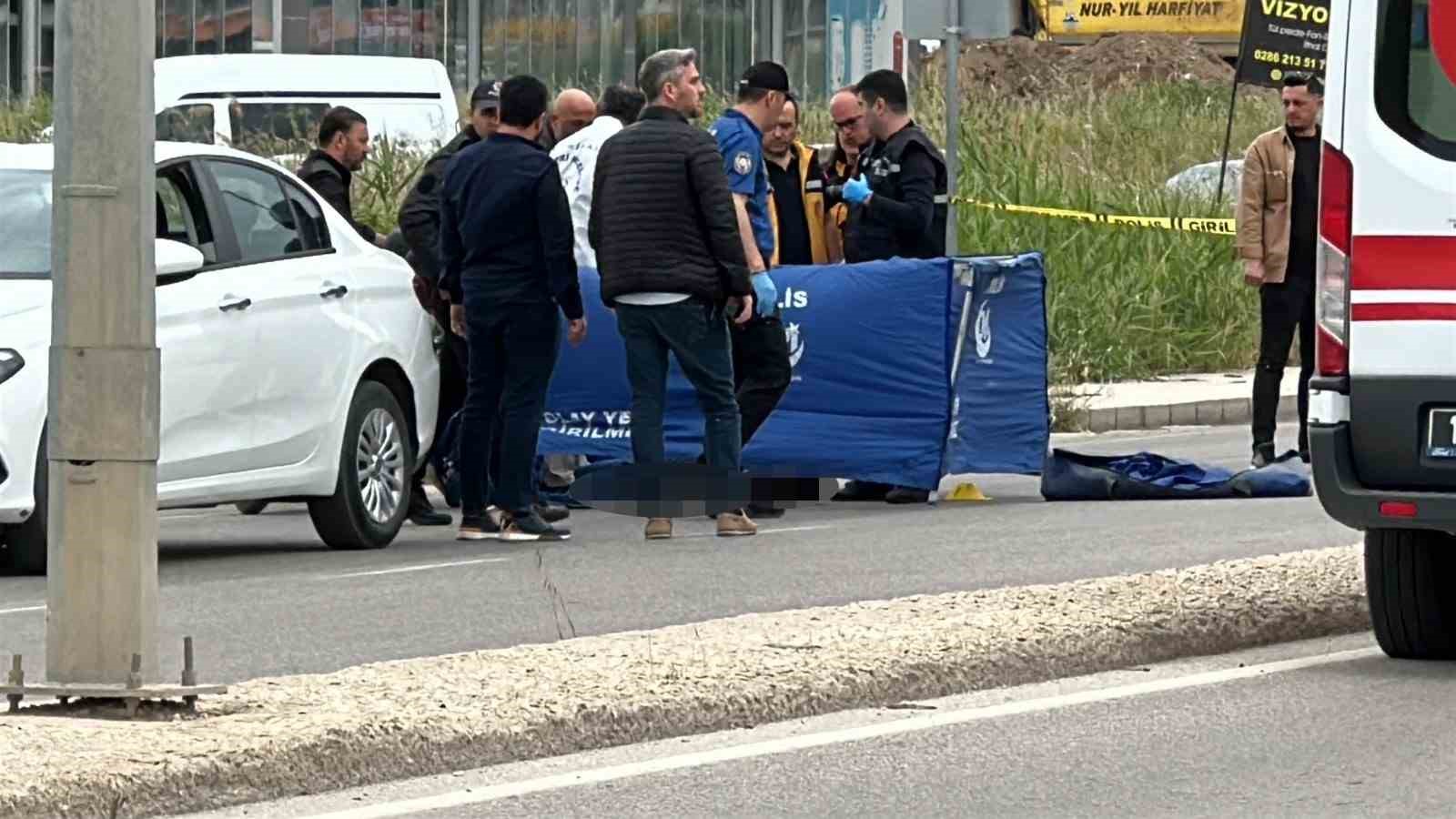 bosanma asamasindaki esini sokak ortasinda olduren zanlinin kardesiyle mesajlasmasi ortaya cikti 1 JSa4RHSb