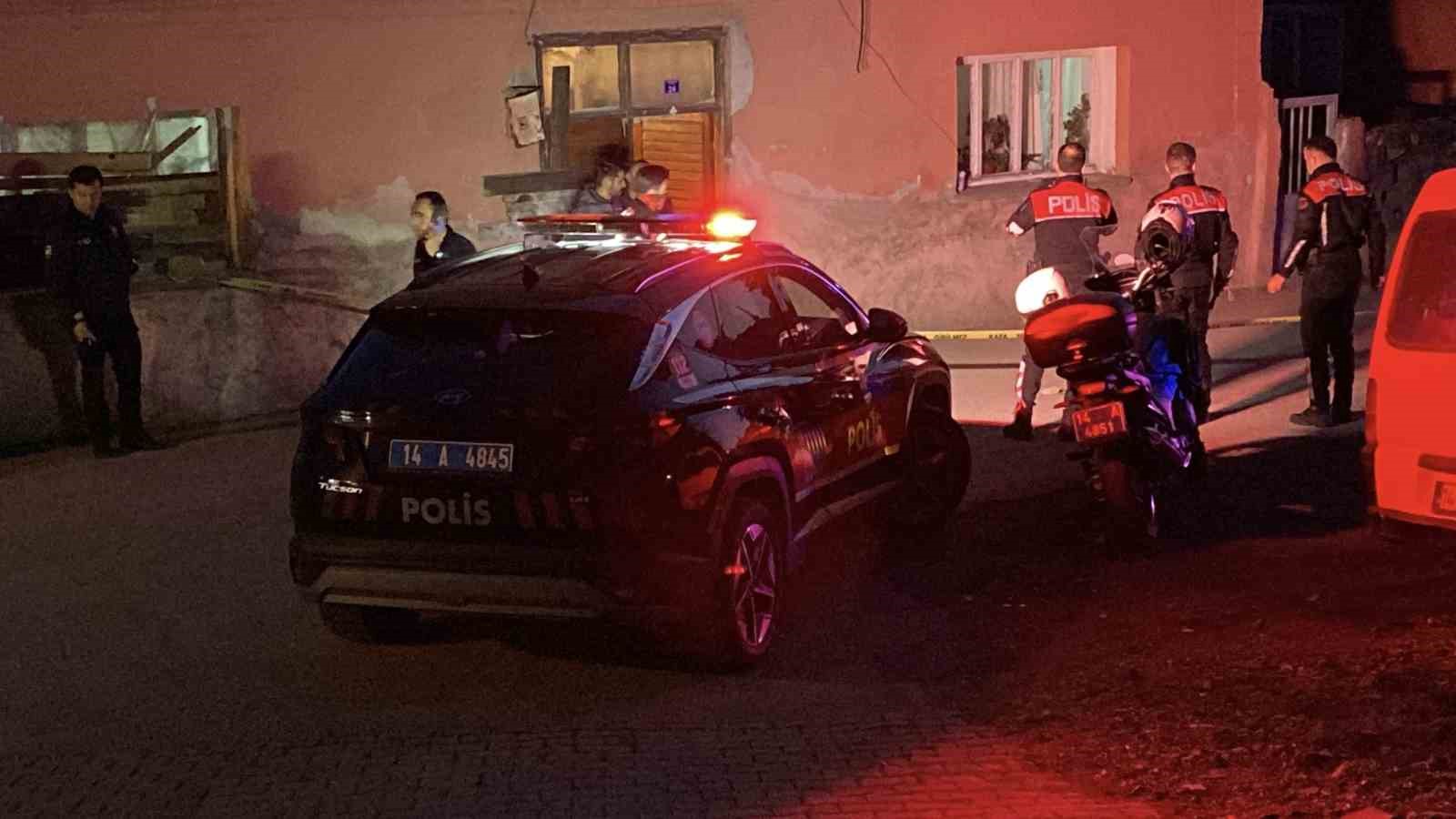 Boşanma aşamasındaki eşinin evine tabancayla ateş açtı 7 bosanma asamasindaki esinin evine tabancayla ates acti 3 yifHurX8