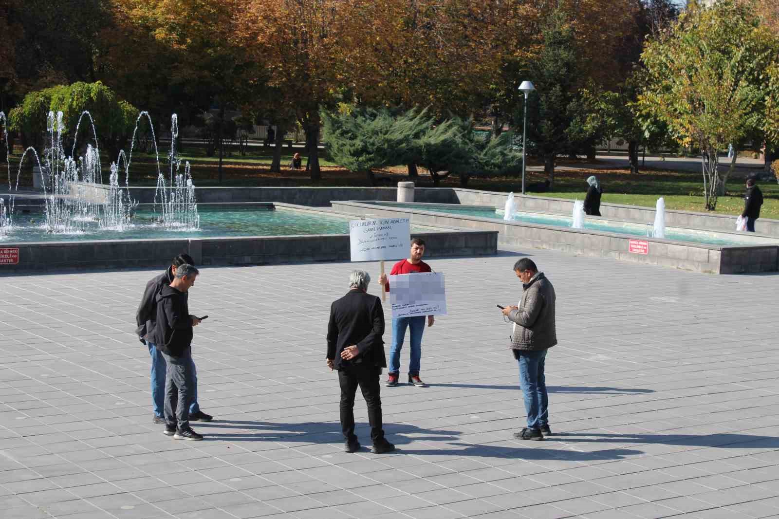 bosanmak isteyen sahistan tek kisilik eylem 0 dm5127Os