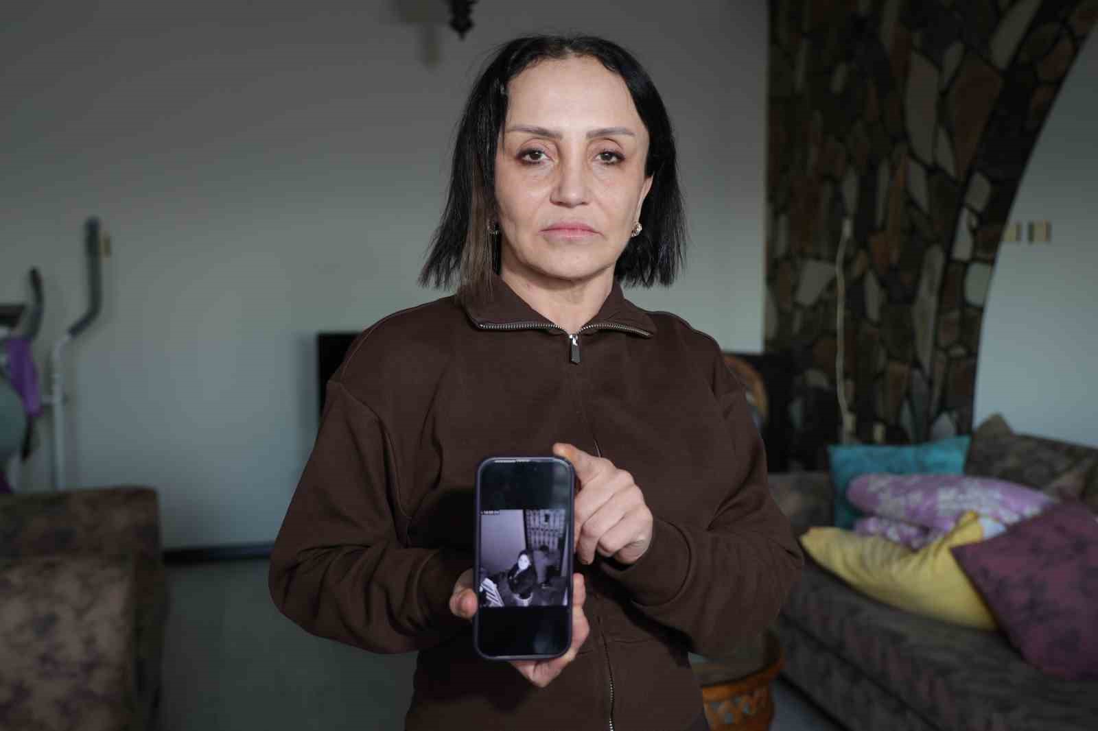 bosanmaya calistigi esi yapmadigini birakmadi 0 4GQNILh6