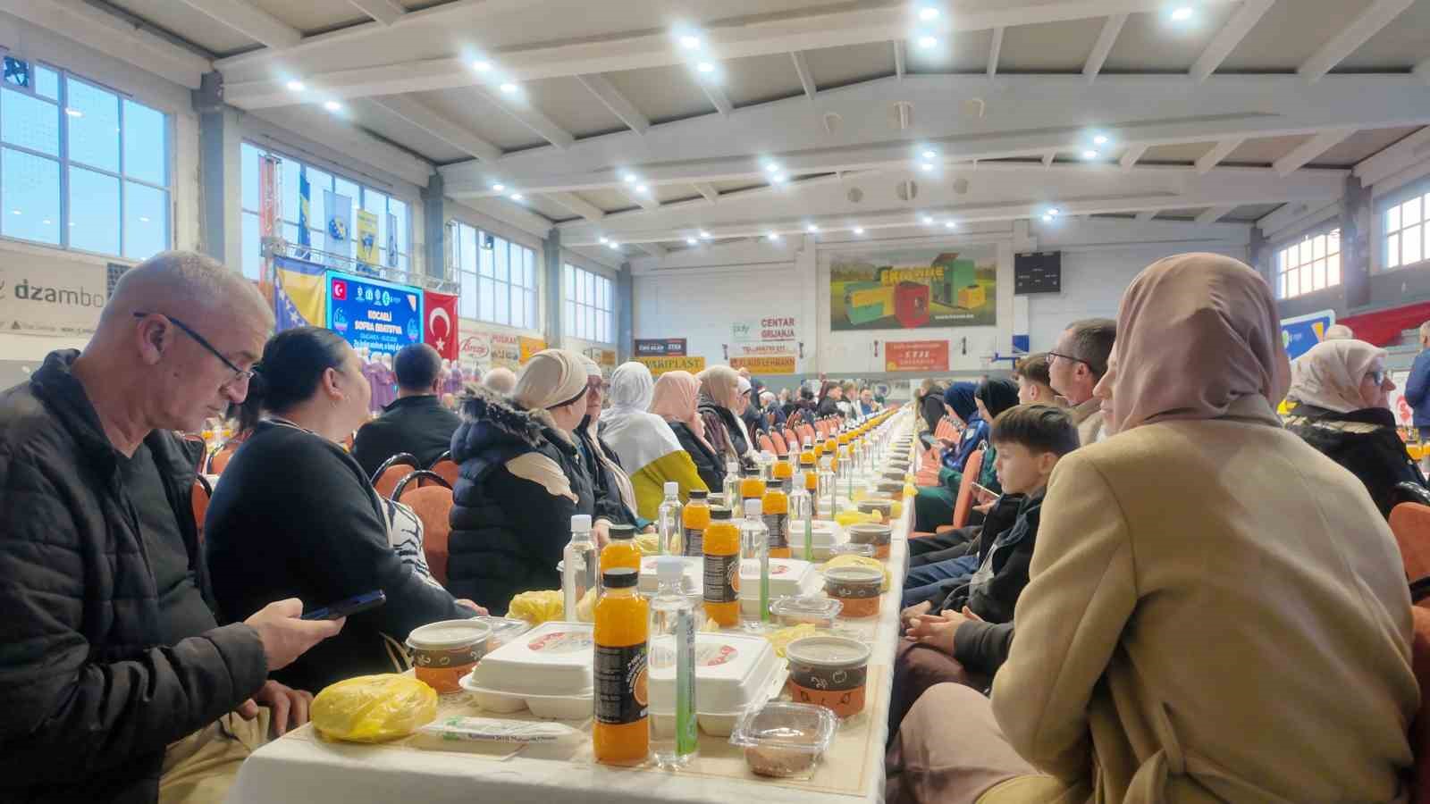 bosna hersek ile turkiye ekmegini iftar sofrasinda paylasti 4 1snYGsMK