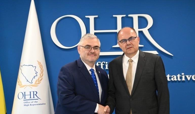 bosna-hersek-yuksek-temsilciligine-gecici-olarak-abdli-diplomat-crishock-atandi-AS8CxsxV.jpg