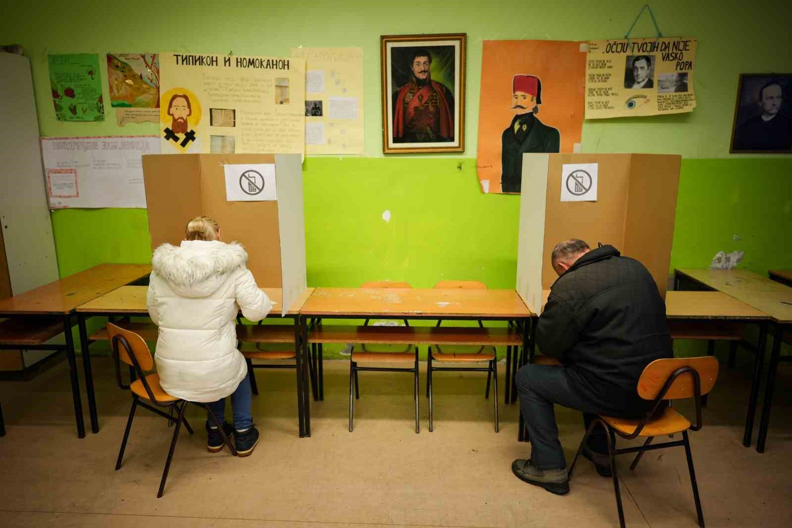 bosnali sirplar entite baskanini secmek icin sandik basinda 5 PaPAt1W3