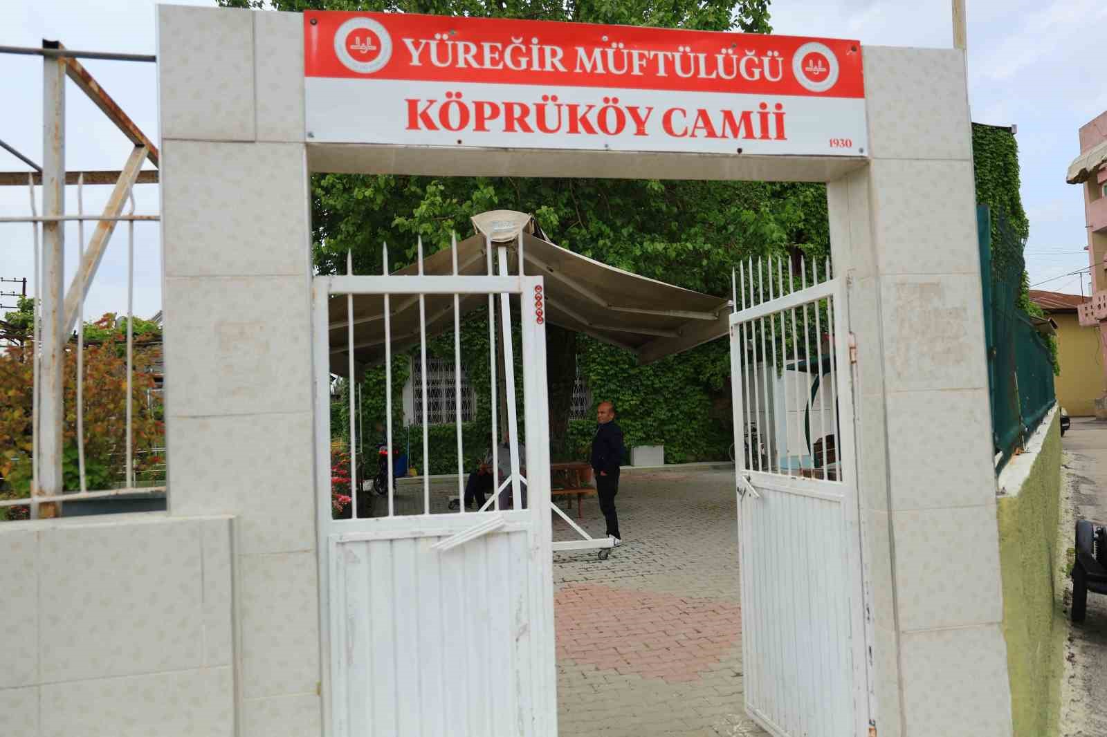 botanik bahceyi andiran cami yeniden sarmasiklarina kavustu 8 E5hCIpPC
