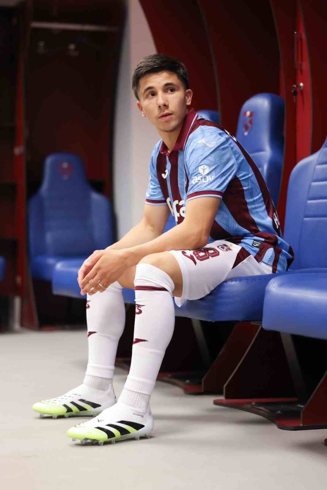 bouchouari bir futbolcunun yasayabilecegi en guzel sey futbol oynamaktir 1 pXZARve2
