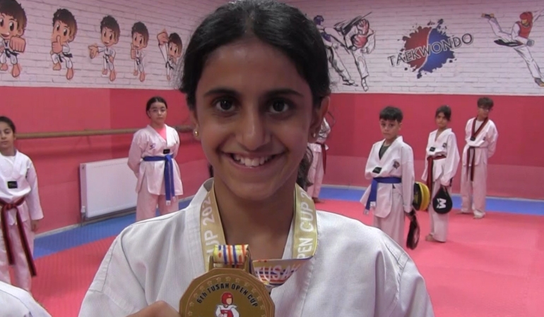 boyu-uzasin-diye-taekwandoya-giden-siirtli-elif-moldovada-aldin-madalya-kazandi-mV6mBZ39.jpg