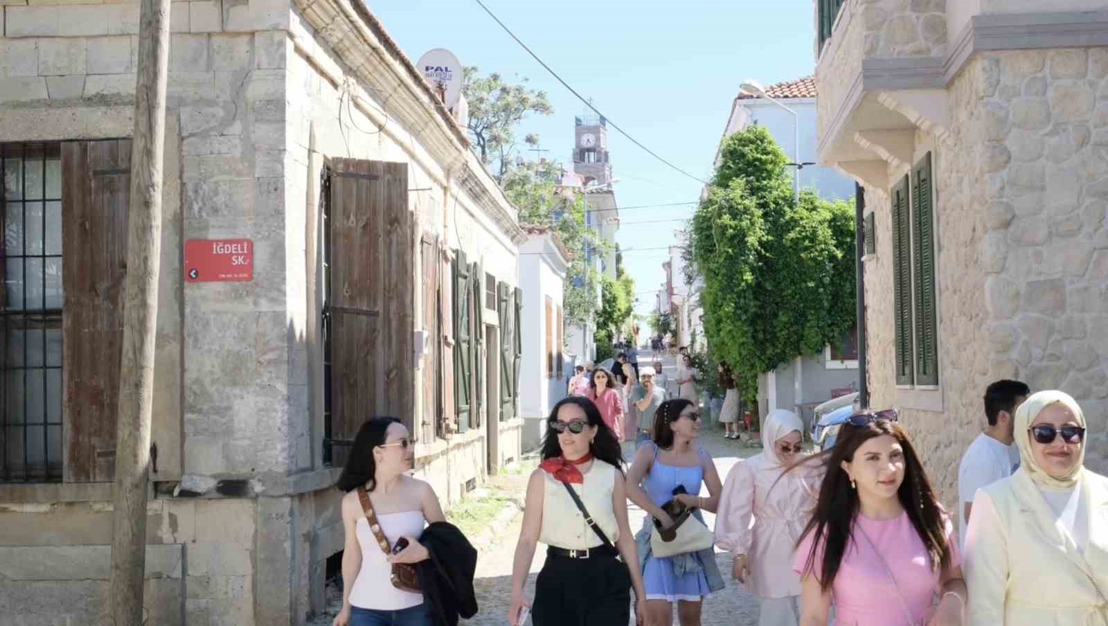 bozcaada 9 gunluk kurban bayraminda dolup tasti 3 EZpSiJlK
