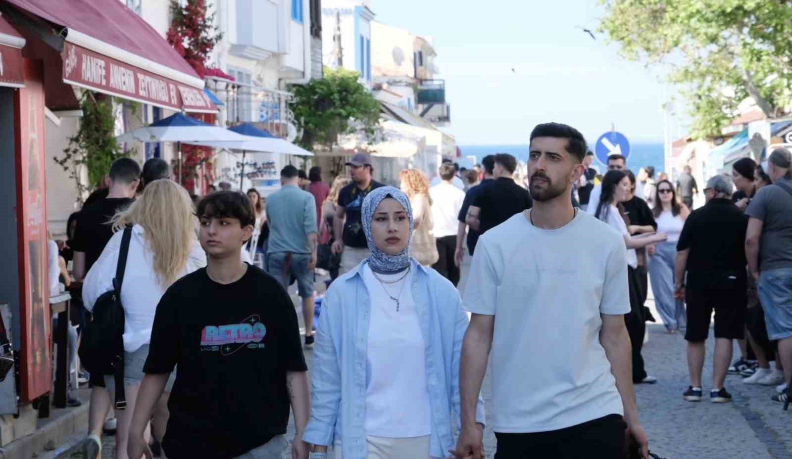 bozcaada 9 gunluk kurban bayraminda dolup tasti 5 ubbGBUsJ