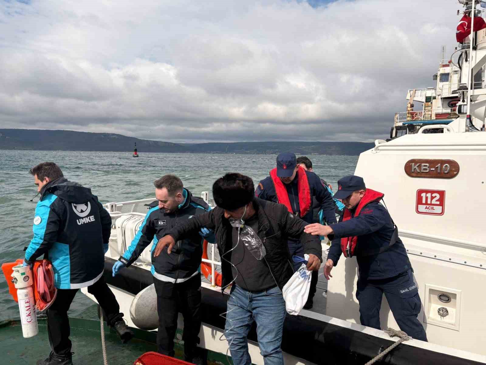 Bozcaada açıklarında ticari gemide rahatsızlanan bir kişinin tıbbi tahliyesi gerçekleştirildi 4 bozcaada aciklarinda ticari gemide rahatsizlanan bir kisinin tibbi tahliyesi gerceklestirildi 0