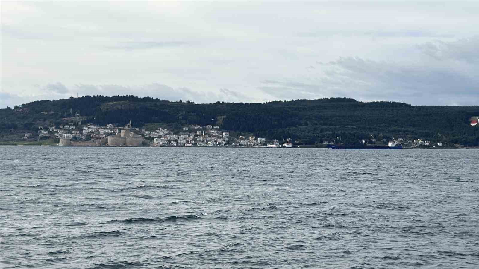 bozcaada ve gokceadaya hafta sonu tum feribot seferleri iptal edildi 2