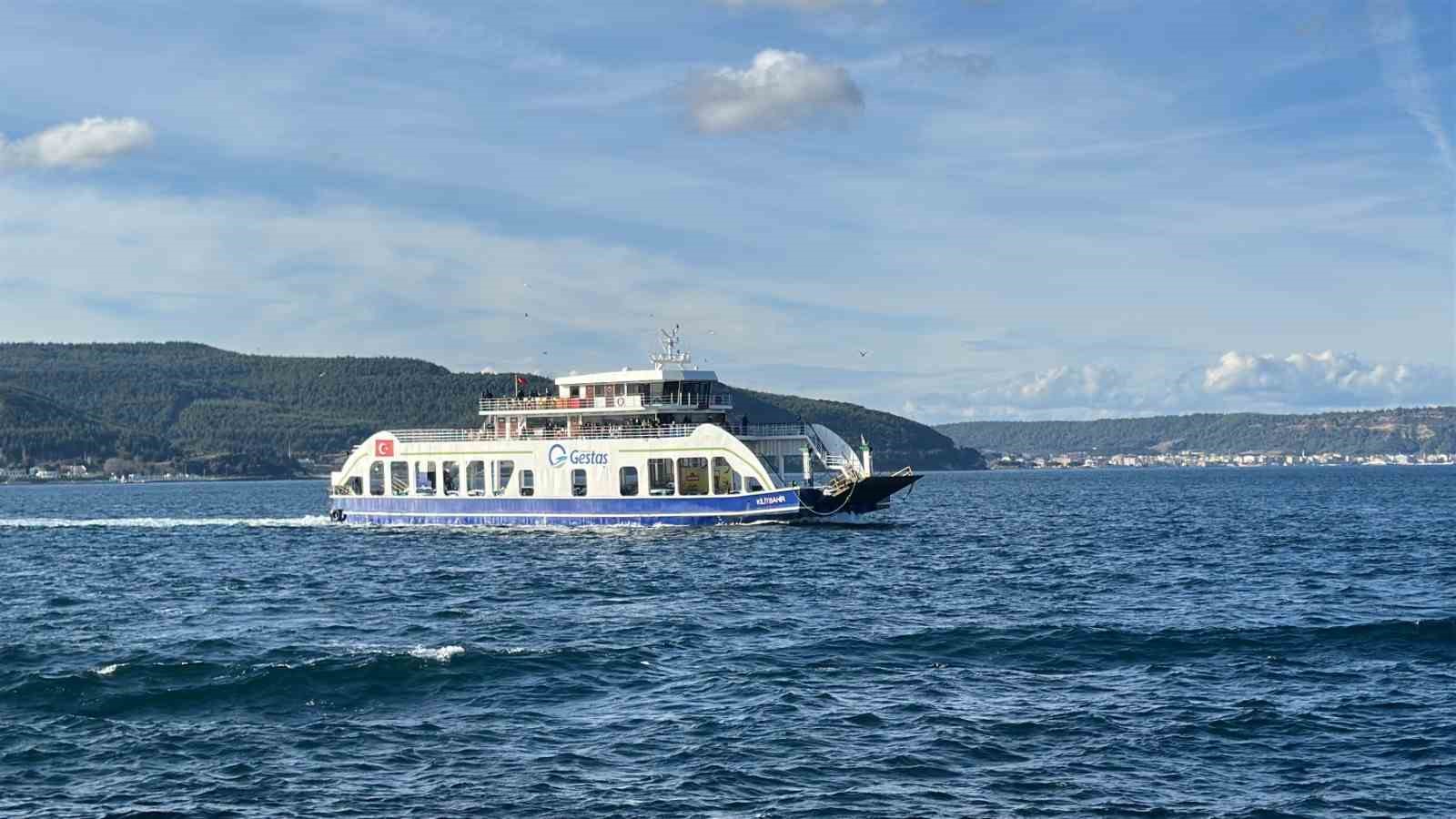 bozcaada ve gokceadaya yarinki tum feribot seferleri iptal edildi 2 eccuaI9j