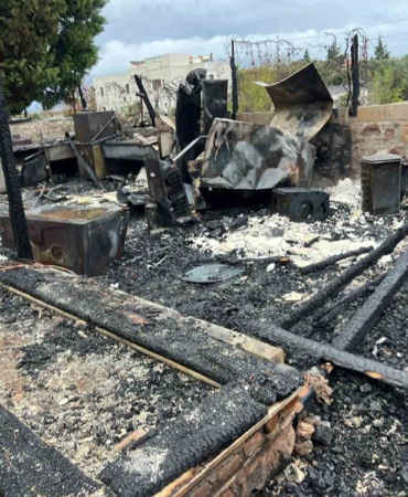 bozcaadada-cikan-yanginda-otel-kullanilamaz-hale-geldi-XgSDg3bH.jpg