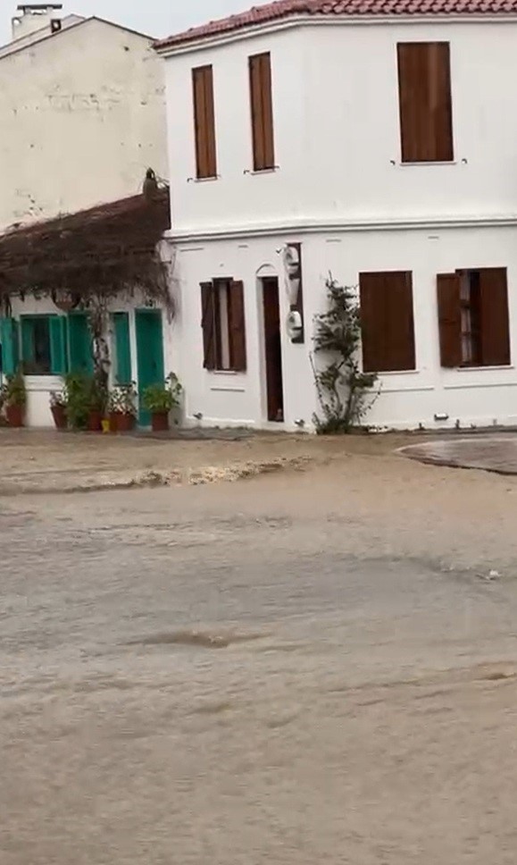 bozcaadada sokaklar gole dondu 1 6tKuCys9