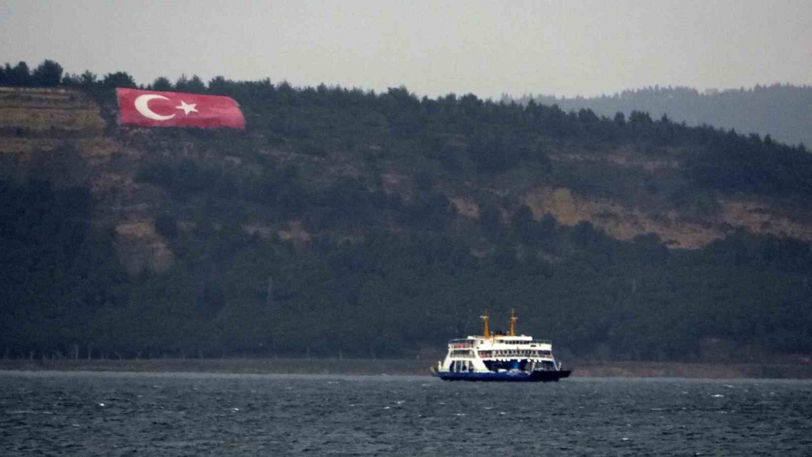 bozcaadaya bugun yapilacak tum feribot seferleri iptal edildi 3 74Mfh2Z5