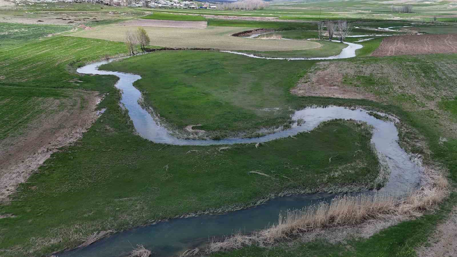 bozkirda nadir gorulen menderes islah oncesi dron ile goruntulendi 7 5EspwBVz