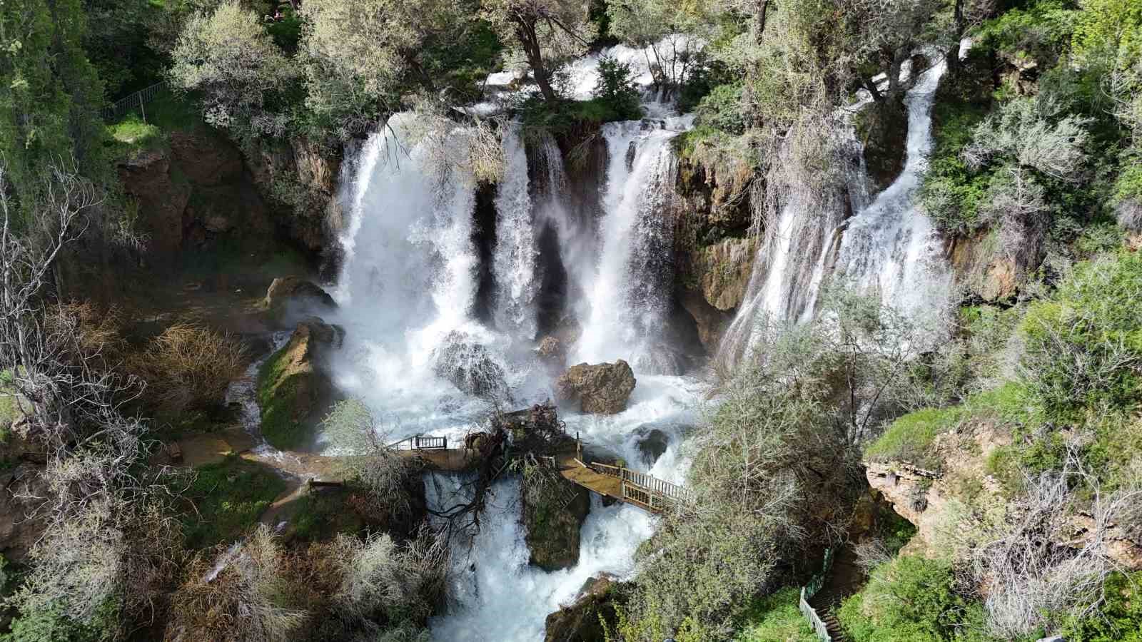 bozkirin ortasindaki sakli cennet costu koprusu yikildi 0 beG3ndO2