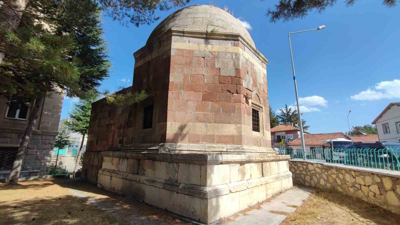 bozokun sessiz tanigi 16 yuzyildan gunumuze cerkez bey turbesi 1 8mAIdWgF