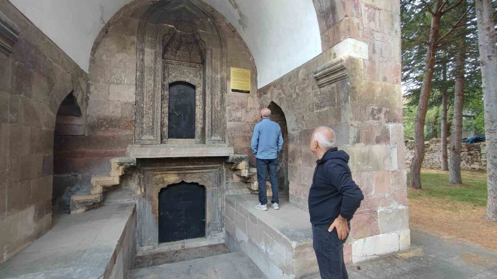 bozokun sessiz tanigi 16 yuzyildan gunumuze cerkez bey turbesi 4 RgGb24Y2