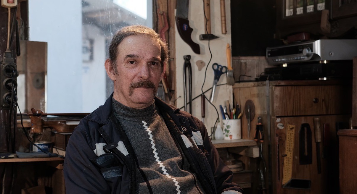 bozulan kemencesini tamir ederken usta oldu 0 U5XDXd9I