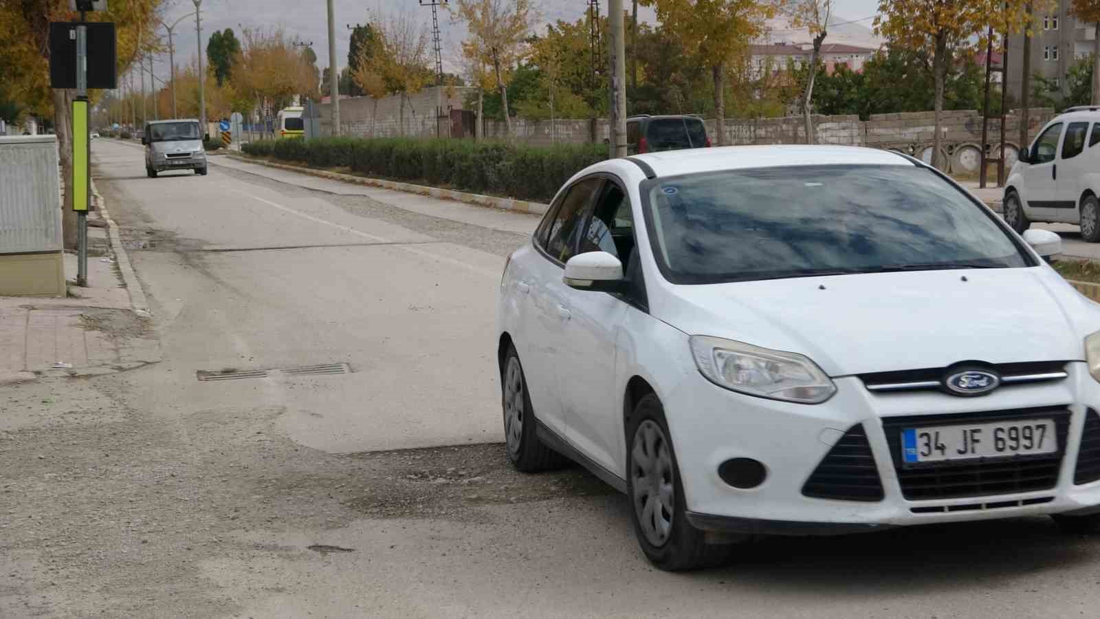 bozulan yollar iki aydir onarilmayi bekliyor 3 tRFQl9Xg