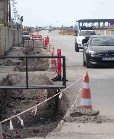 bozulan-yollar-iki-aydir-onarilmayi-bekliyor-Jz2Hnztn.jpg