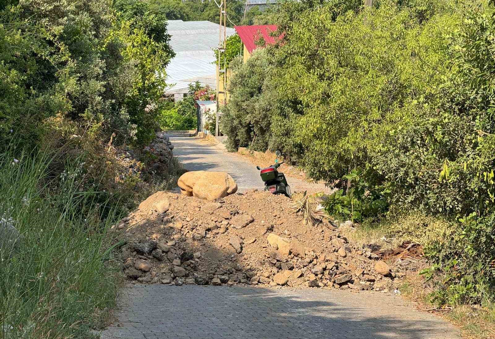 Bozyazı’da yol krizi büyüyor: Alternatif güzergah da kapatıldı 5 bozyazida yol krizi buyuyor alternatif guzergah da kapatildi 1 BqDyqDiu