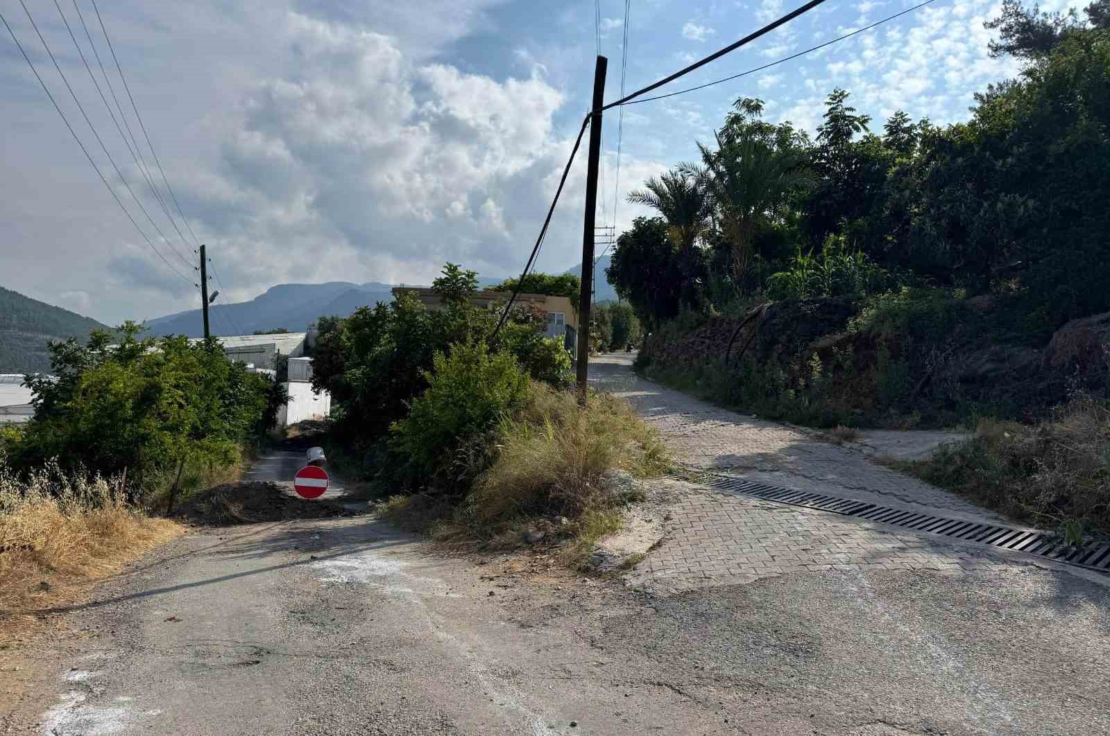 Bozyazı’da yol krizi büyüyor: Alternatif güzergah da kapatıldı 7 bozyazida yol krizi buyuyor alternatif guzergah da kapatildi 3 1IPYevyV