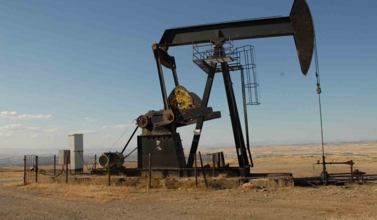 brent-petrol-100-dolarin-altina-geriledi-P3zTLvER.jpg