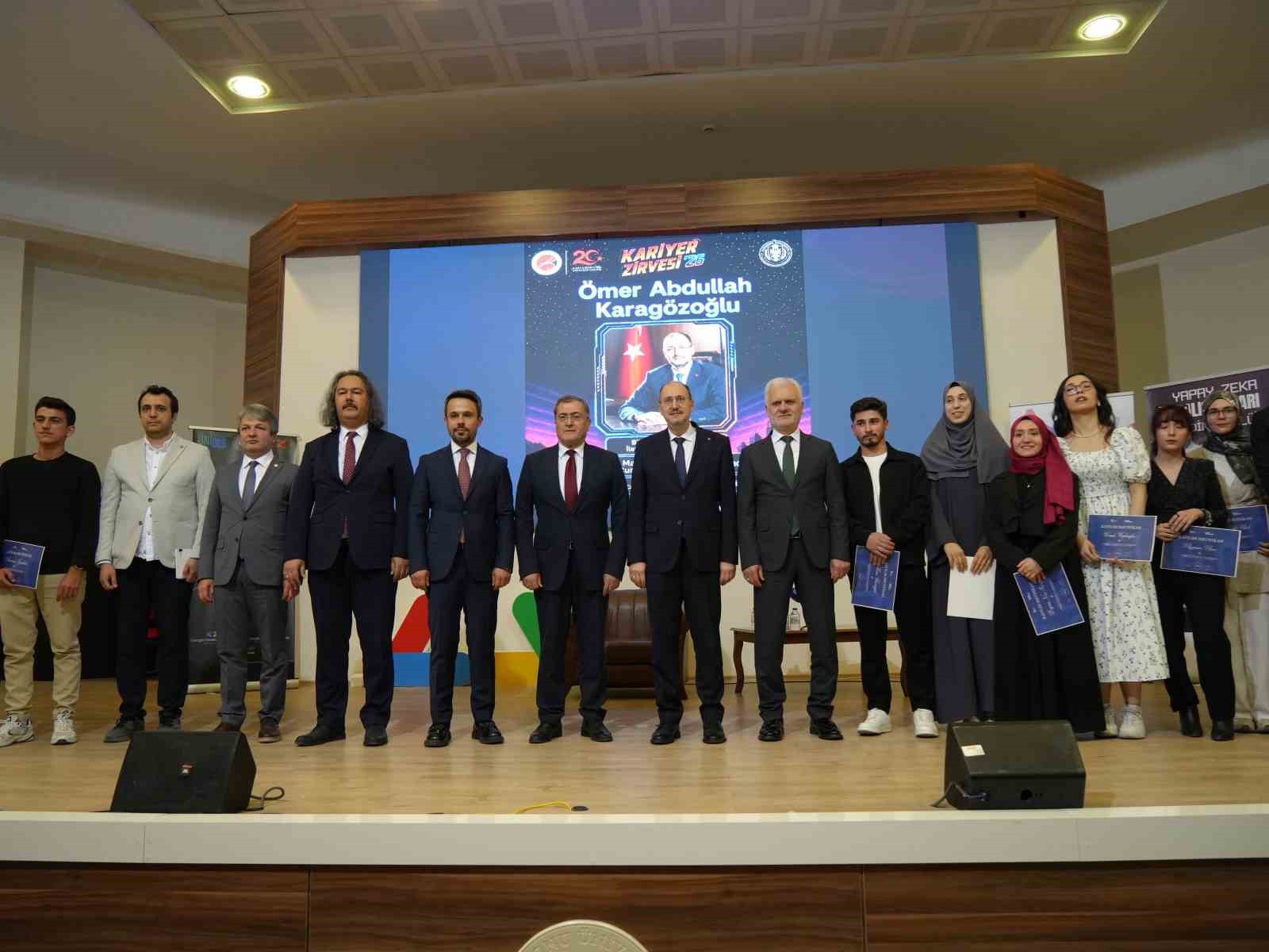 BTK Başkanı Karagözoğlu: "6. nesil haberleşme kuantuma karşı tedbirleri de içinde barındıracak" 7 btk baskani karagozoglu 6 nesil haberlesme kuantuma karsi tedbirleri de icinde barindiracak 3 wM77UvAE